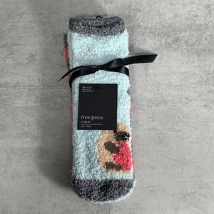 3/$20 Free Press 2 Pair Fuzzy Socks SZ 6-10.5
